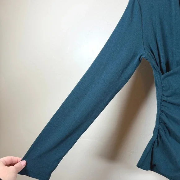 OGL Eco Mousse LiteWarm Surplice Long Sleeve Top Women's M Forest Night Modern - Picture 8 of 11